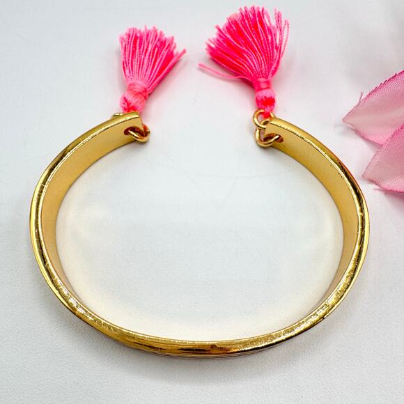 Lilly Pulitzer It’s Always Summer Somewhere Gold Tone Pink Tassel Cuff Bracelet - Picture 4 of 14